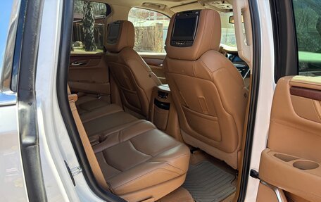 Cadillac Escalade IV, 2016 год, 4 890 000 рублей, 8 фотография