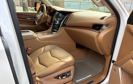 Cadillac Escalade IV, 2016 год, 4 890 000 рублей, 7 фотография