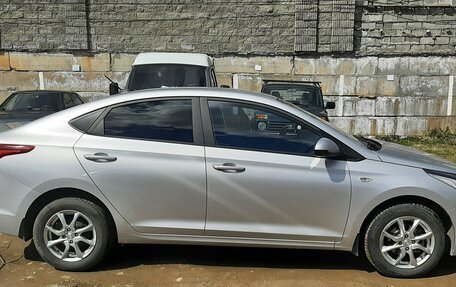 Hyundai Solaris II рестайлинг, 2018 год, 1 450 000 рублей, 3 фотография