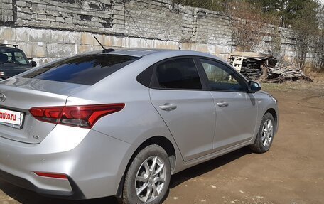 Hyundai Solaris II рестайлинг, 2018 год, 1 450 000 рублей, 4 фотография