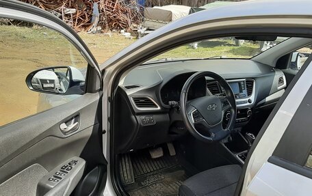 Hyundai Solaris II рестайлинг, 2018 год, 1 450 000 рублей, 13 фотография