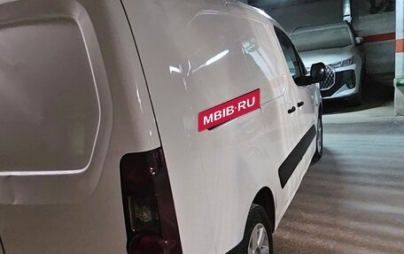 Peugeot Partner II рестайлинг 2, 2013 год, 680 000 рублей, 5 фотография