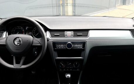 Skoda Rapid I, 2018 год, 1 445 000 рублей, 10 фотография