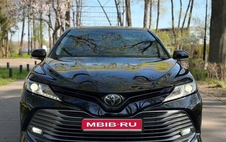Toyota Camry, 2018 год, 1 520 000 рублей, 1 фотография