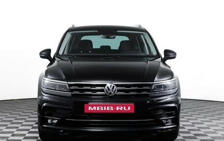 Volkswagen Tiguan II, 2017 год, 2 490 000 рублей, 2 фотография