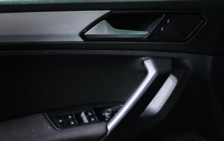 Volkswagen Tiguan II, 2017 год, 2 490 000 рублей, 19 фотография