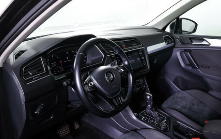 Volkswagen Tiguan II, 2017 год, 2 490 000 рублей, 15 фотография