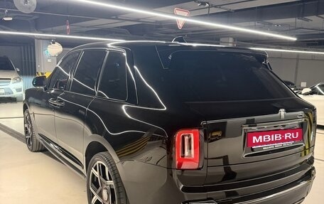 Rolls-Royce Cullinan, 2022 год, 40 490 000 рублей, 6 фотография