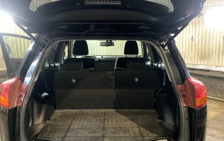 Toyota RAV4, 2013 год, 1 900 000 рублей, 13 фотография