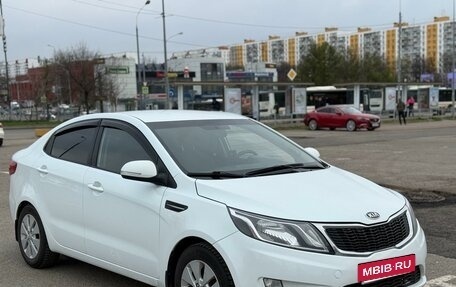 KIA Rio III рестайлинг, 2013 год, 595 000 рублей, 2 фотография
