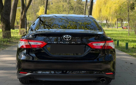 Toyota Camry, 2018 год, 1 520 000 рублей, 10 фотография