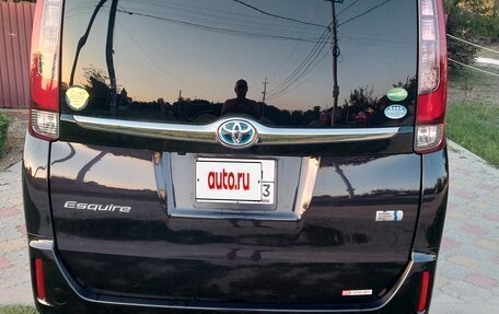 Toyota Esquire I, 2017 год, 2 120 000 рублей, 5 фотография