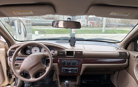 Dodge Stratus II, 2001 год, 285 000 рублей, 10 фотография