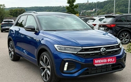 Volkswagen T-Roc I, 2024 год, 4 362 859 рублей, 1 фотография