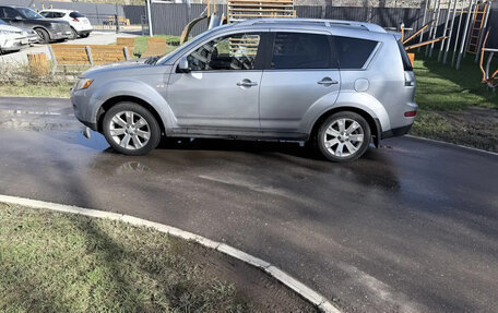 Mitsubishi Outlander III рестайлинг 3, 2008 год, 1 300 000 рублей, 3 фотография