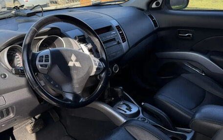 Mitsubishi Outlander III рестайлинг 3, 2008 год, 1 300 000 рублей, 6 фотография