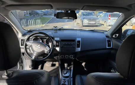 Mitsubishi Outlander III рестайлинг 3, 2008 год, 1 300 000 рублей, 5 фотография