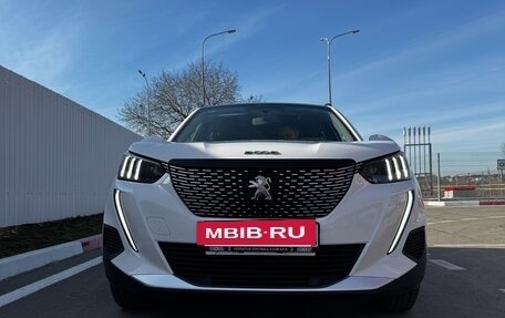 Peugeot 2008 II, 2020 год, 1 750 000 рублей, 3 фотография