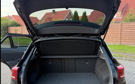 Volkswagen T-Roc I, 2024 год, 3 810 020 рублей, 5 фотография