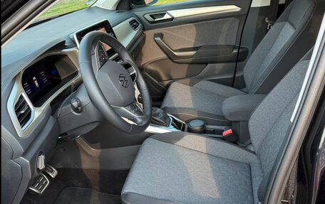 Volkswagen T-Roc I, 2024 год, 3 810 020 рублей, 6 фотография