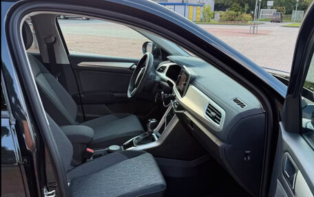 Volkswagen T-Roc I, 2024 год, 3 810 020 рублей, 8 фотография