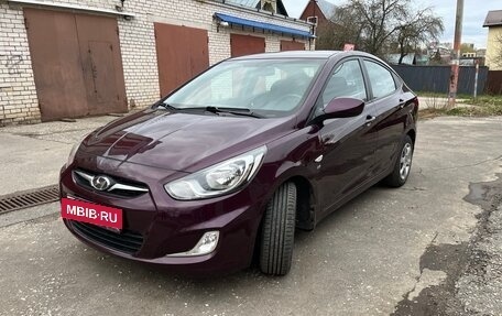 Hyundai Solaris II рестайлинг, 2012 год, 870 000 рублей, 2 фотография
