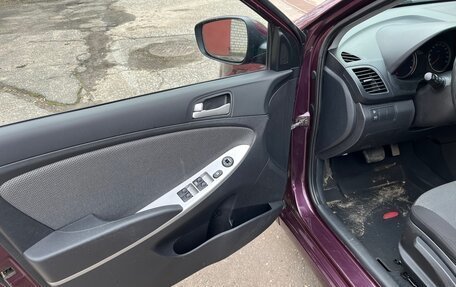 Hyundai Solaris II рестайлинг, 2012 год, 870 000 рублей, 15 фотография