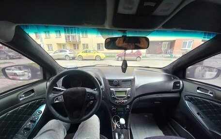 Hyundai Solaris II рестайлинг, 2012 год, 599 999 рублей, 6 фотография