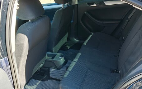 Volkswagen Jetta VI, 2012 год, 490 000 рублей, 3 фотография