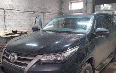 Toyota Fortuner II, 2017 год, 3 500 000 рублей, 1 фотография