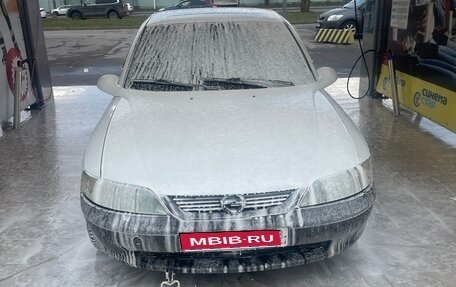 Opel Vectra B рестайлинг, 1998 год, 100 000 рублей, 1 фотография