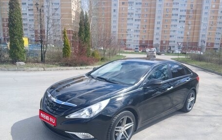 Hyundai Sonata VI, 2012 год, 1 350 000 рублей, 1 фотография