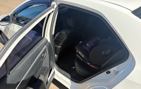 Toyota Corolla, 2015 год, 1 650 000 рублей, 13 фотография