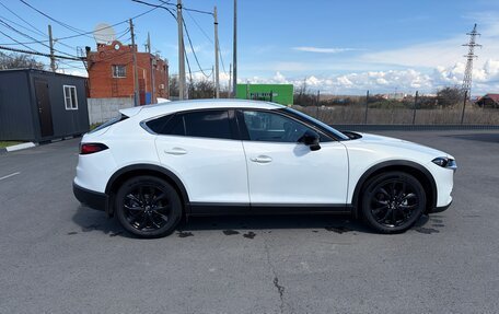 Mazda CX-4, 2023 год, 3 050 000 рублей, 4 фотография