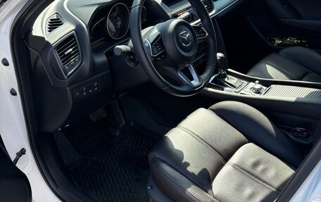 Mazda CX-4, 2023 год, 3 050 000 рублей, 10 фотография