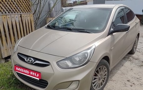 Hyundai Solaris II рестайлинг, 2012 год, 585 000 рублей, 2 фотография