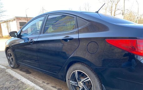 Hyundai Solaris II рестайлинг, 2013 год, 620 000 рублей, 2 фотография