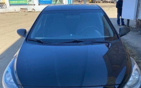 Hyundai Solaris II рестайлинг, 2013 год, 620 000 рублей, 5 фотография