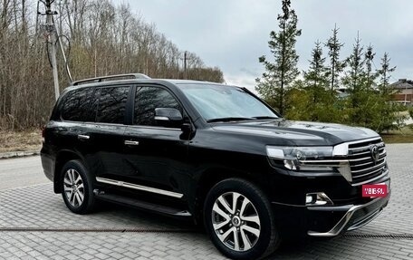 Toyota Land Cruiser 200, 2016 год, 7 000 000 рублей, 2 фотография