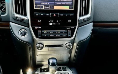 Toyota Land Cruiser 200, 2016 год, 7 000 000 рублей, 12 фотография