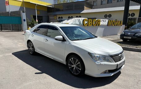 Toyota Camry, 2013 год, 1 590 000 рублей, 2 фотография
