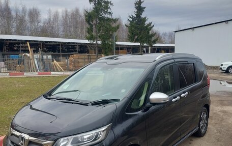 Honda Freed II, 2022 год, 2 280 000 рублей, 6 фотография