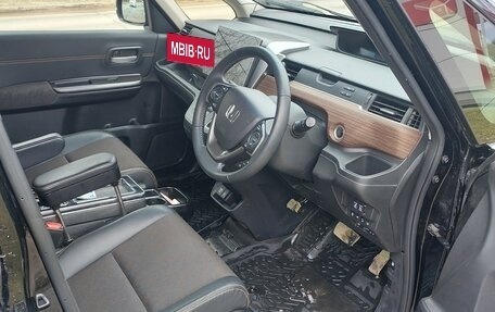 Honda Freed II, 2022 год, 2 280 000 рублей, 12 фотография