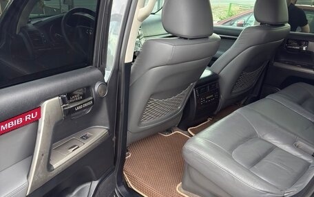 Toyota Land Cruiser 200, 2010 год, 3 000 000 рублей, 5 фотография