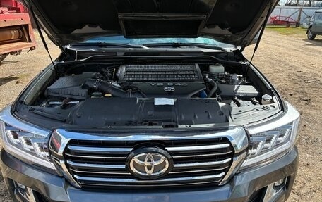 Toyota Land Cruiser 200, 2010 год, 3 000 000 рублей, 9 фотография