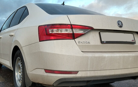 Skoda Superb III рестайлинг, 2018 год, 2 350 000 рублей, 4 фотография