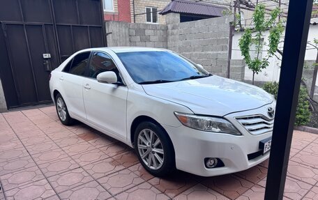 Toyota Camry, 2011 год, 1 100 000 рублей, 2 фотография