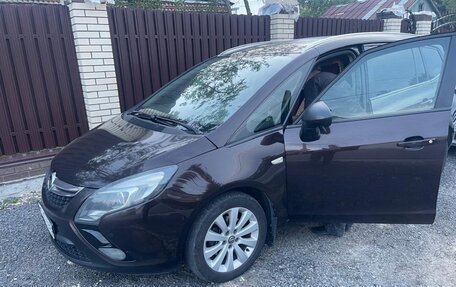 Opel Zafira C рестайлинг, 2013 год, 900 000 рублей, 6 фотография