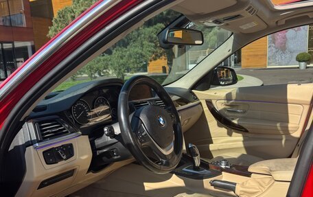 BMW 3 серия, 2011 год, 800 000 рублей, 14 фотография