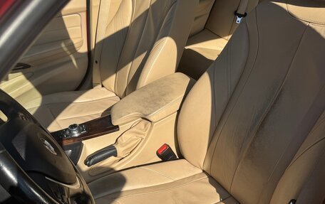 BMW 3 серия, 2011 год, 800 000 рублей, 15 фотография